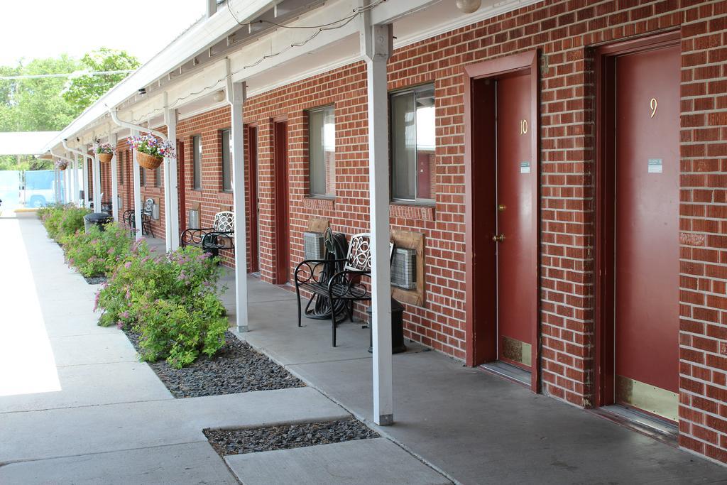 Ontario Inn Motel 2*