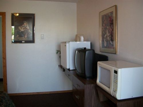 Ontario Inn Motel 2*